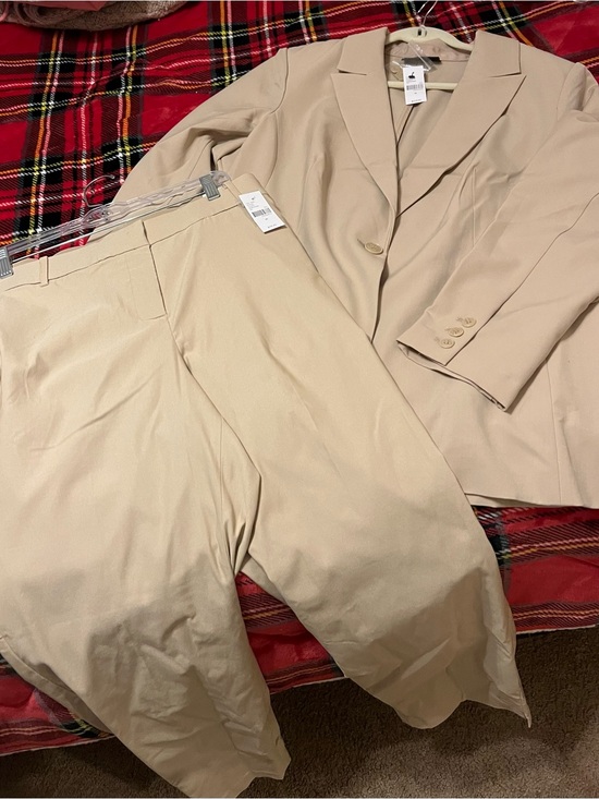 Lane Bryant Jackets & Blazers - Lane Bryant Beige Two-Piece Suit Jacket and Pants